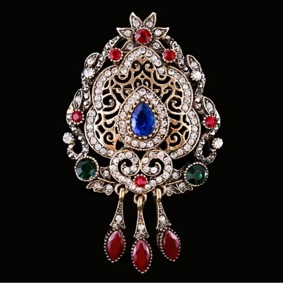 Vintage Baroque Queen Crystal Elegant Brooch - Picture 9 of 9